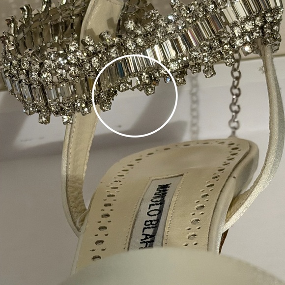 MANOLO BLAHNIK Parinasan Embellished Sandals - Picture 10 of 12